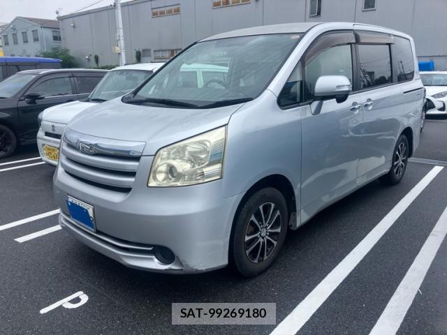 Toyota NOAH 2010-03 8813451-0