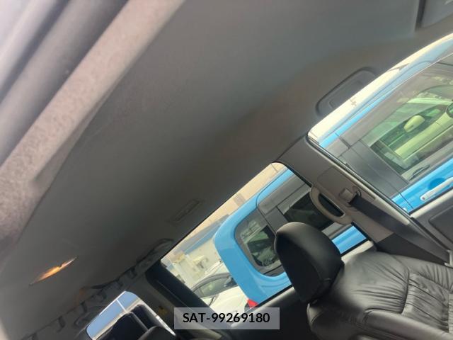 Toyota NOAH 2010-03 8813451-10