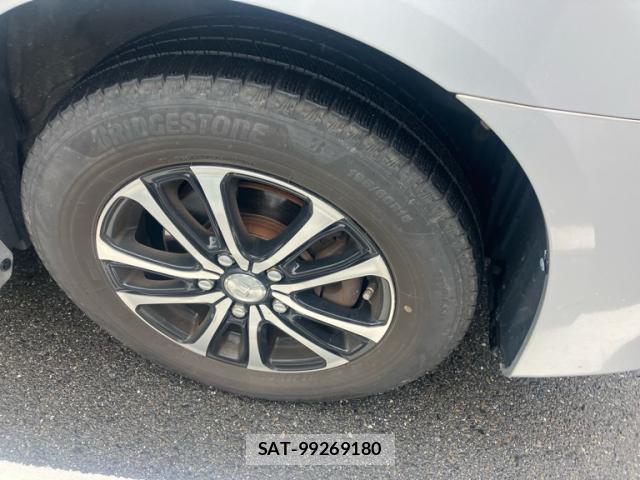 Toyota NOAH 2010-03 8813451-4