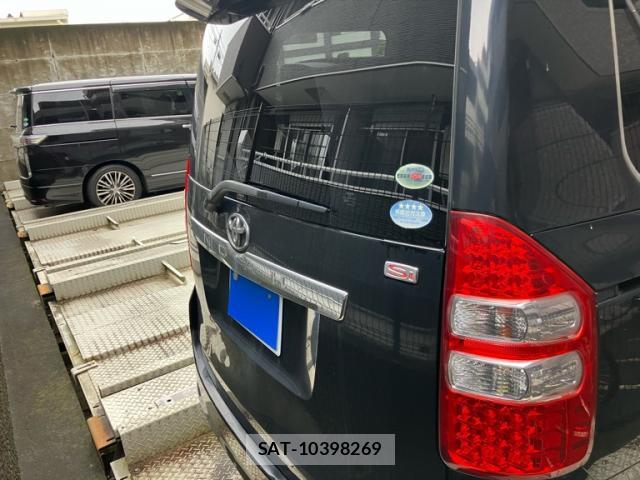 Toyota NOAH 2011-02 8813497-12