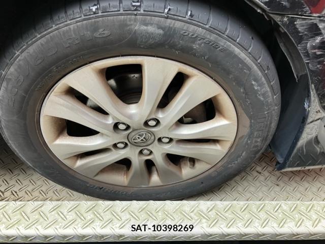 Toyota NOAH 2011-02 8813497-3