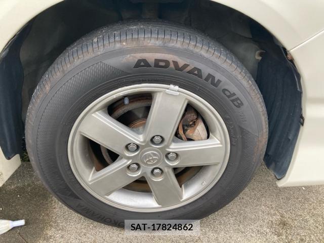 Toyota NOAH 2006-08 8813562-13