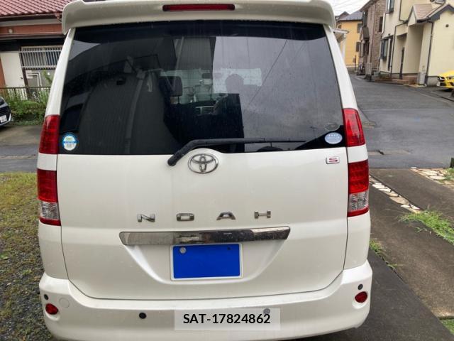 Toyota NOAH 2006-08 8813562-3