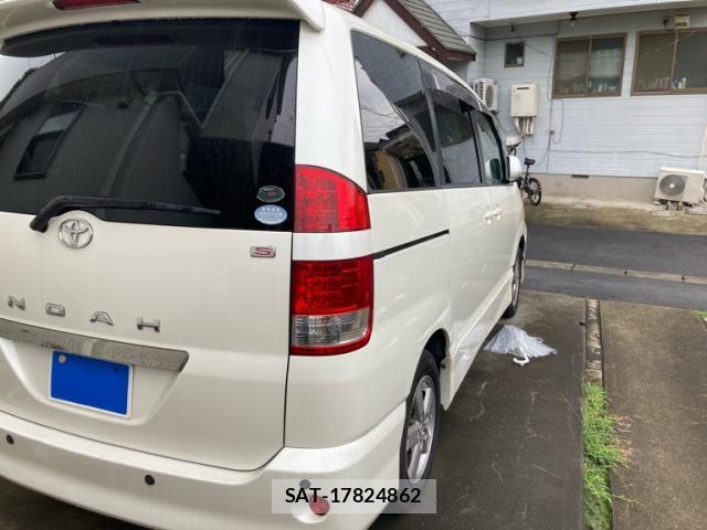 Toyota NOAH 2006-08 8813562-4