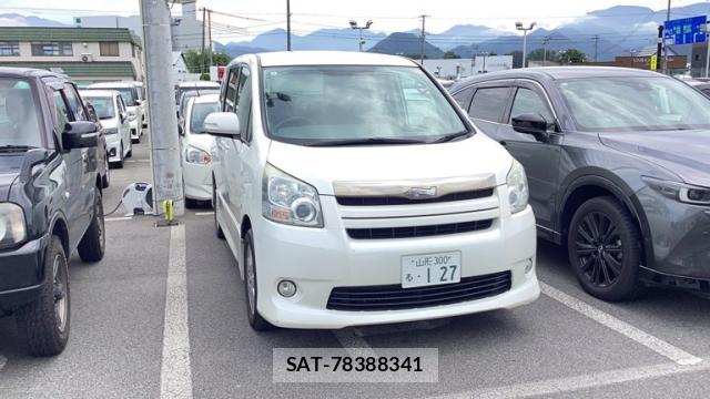 Toyota NOAH 2008-03 8813680-0