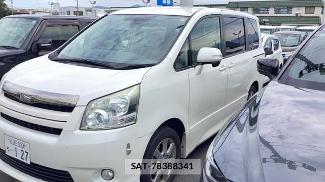 Toyota NOAH 2008-03 8813680-3
