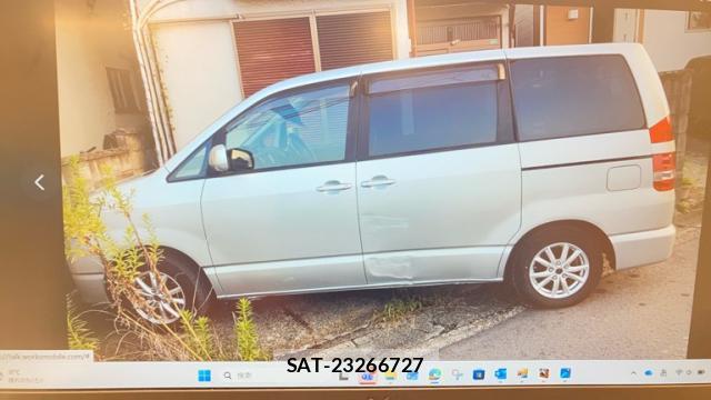 Toyota NOAH 2003-10 8813861-3
