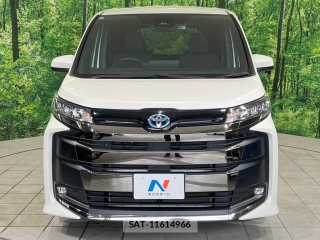 Toyota NOAH 2023-10 8814141-14