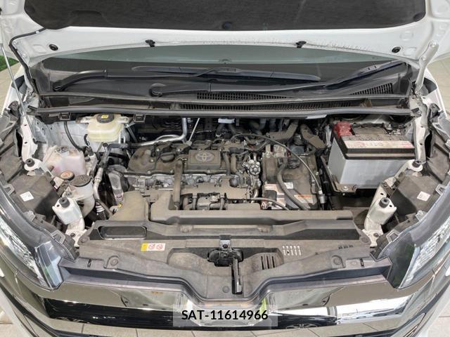 Toyota NOAH 2023-10 8814141-18