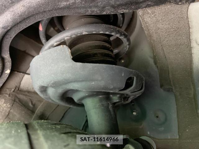 Toyota NOAH 2023-10 8814141-19