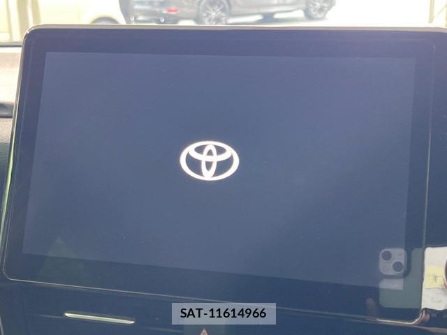Toyota NOAH 2023-10 8814141-2