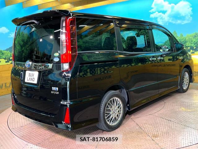 Toyota NOAH 2016-11 8814147-17