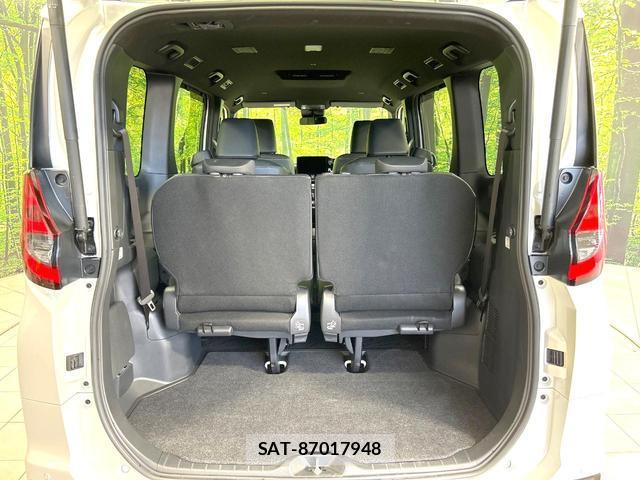 Toyota NOAH 2024-02 8814296-11