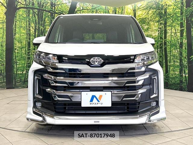 Toyota NOAH 2024-02 8814296-14