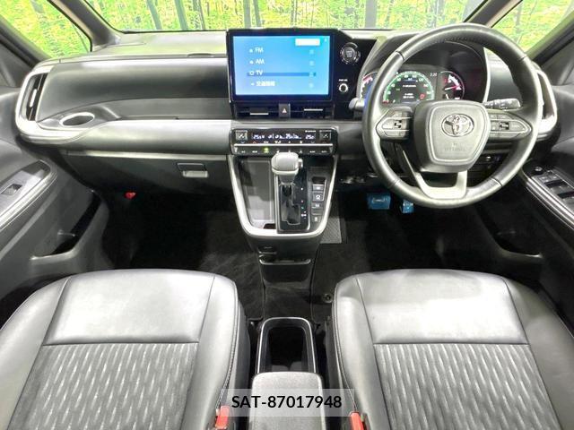 Toyota NOAH 2024-02 8814296-6