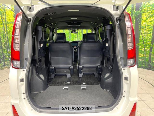 Toyota NOAH 2016-11 8814604-10