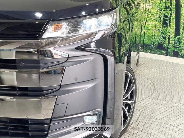 Toyota NOAH 2024-07 8814688-12