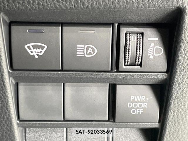 Toyota NOAH 2024-07 8814688-5