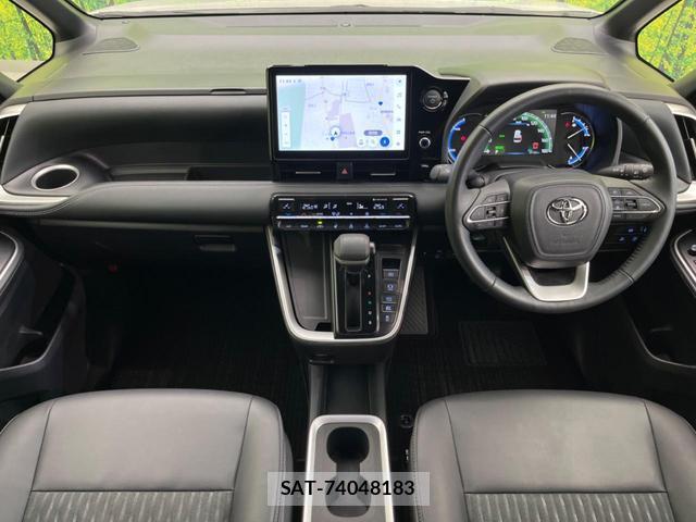 Toyota NOAH 2024-09 8814761-1