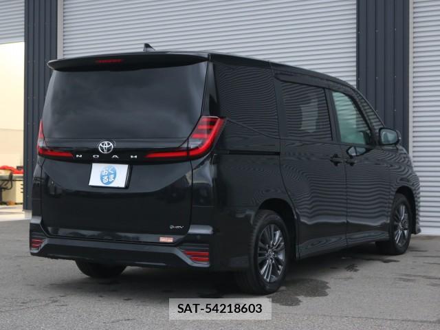 Toyota NOAH 2025-12 8814809-13