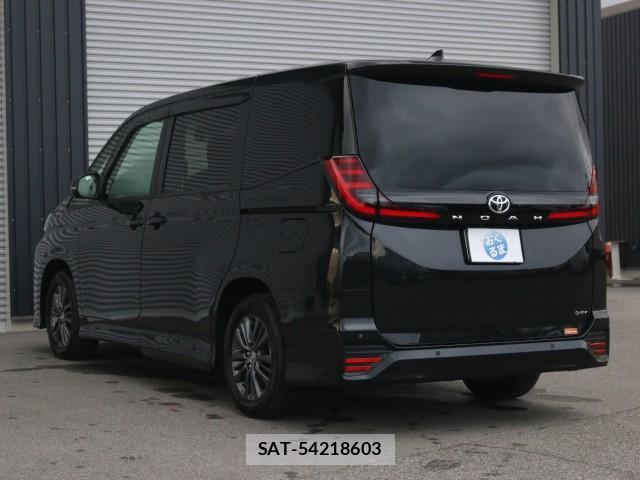 Toyota NOAH 2025-12 8814809-14