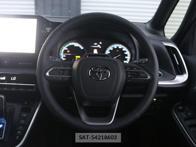 Toyota NOAH 2025-12 8814809-17