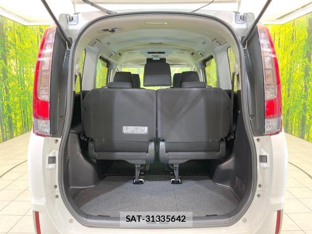 Toyota NOAH 2015-04 8814840-10