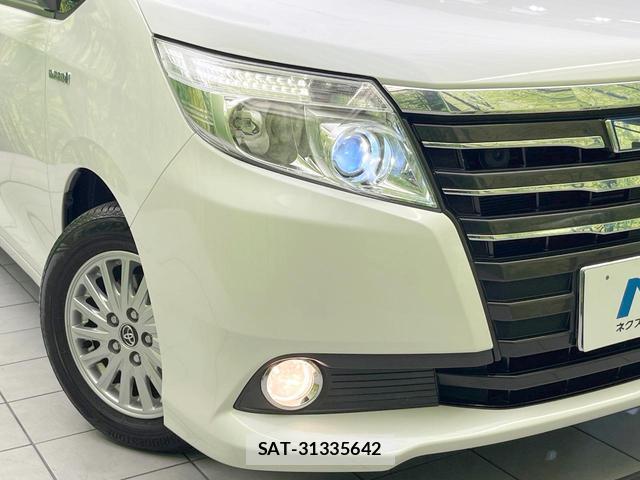 Toyota NOAH 2015-04 8814840-12