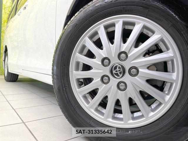 Toyota NOAH 2015-04 8814840-13