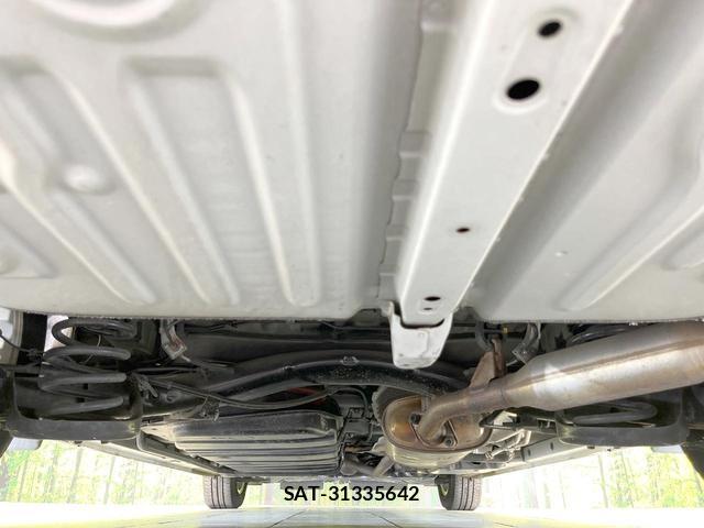 Toyota NOAH 2015-04 8814840-18