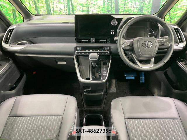 Toyota NOAH 2023-04 8814886-1