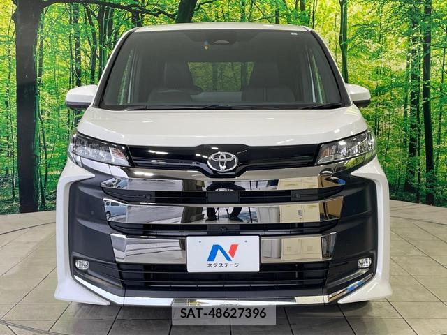Toyota NOAH 2023-04 8814886-13