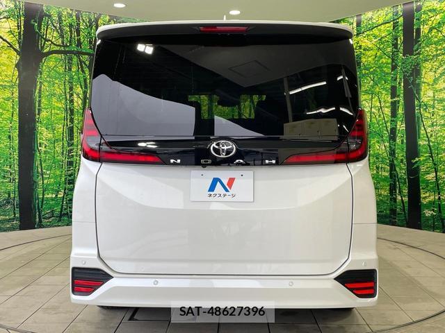 Toyota NOAH 2023-04 8814886-14
