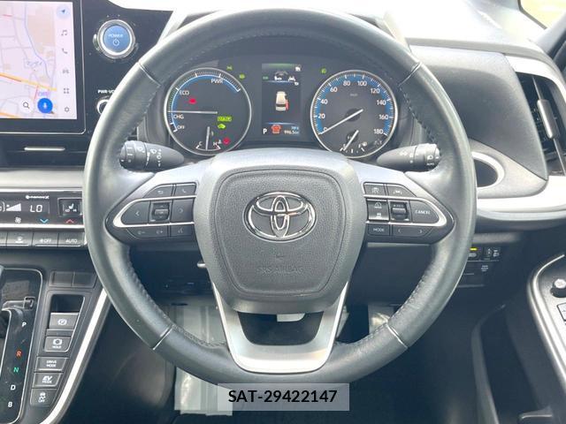 Toyota NOAH 2022-04 8814935-12