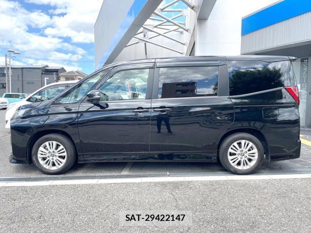 Toyota NOAH 2022-04 8814935-16