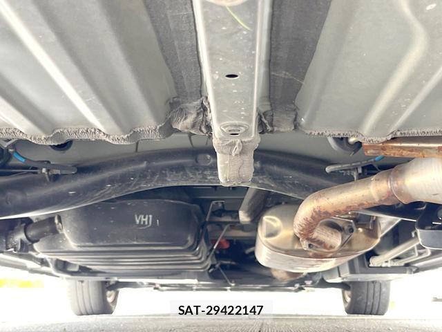 Toyota NOAH 2022-04 8814935-19
