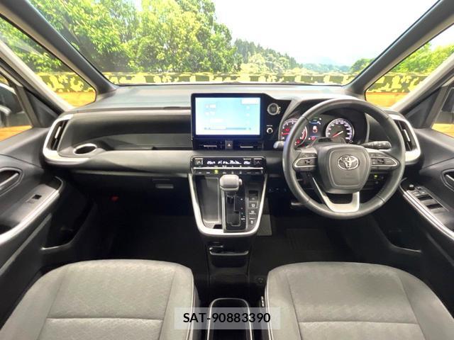 Toyota NOAH 2023-05 8815079-1