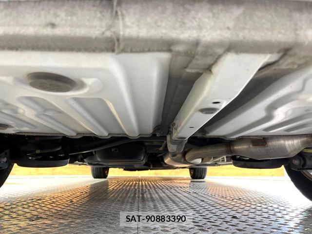 Toyota NOAH 2023-05 8815079-18