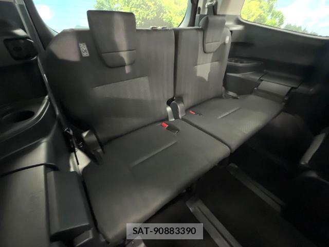 Toyota NOAH 2023-05 8815079-9