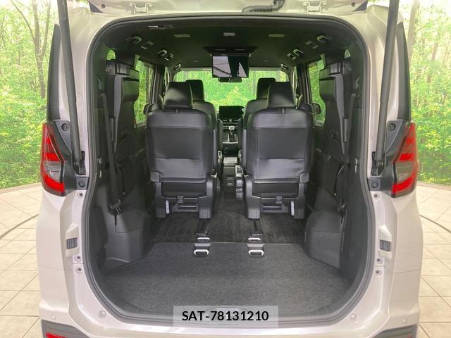 Toyota NOAH 2023-08 8815150-10
