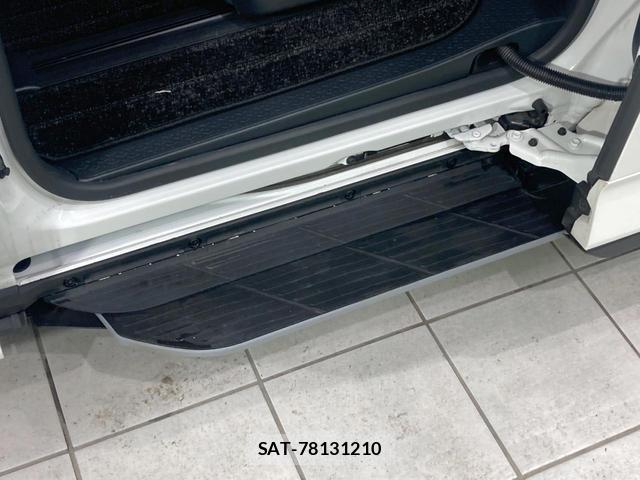 Toyota NOAH 2023-08 8815150-2