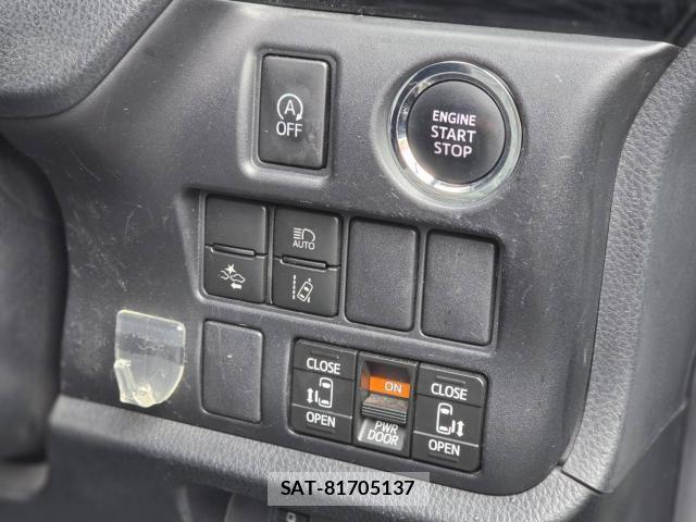 Toyota NOAH 2017-09 8815170-14