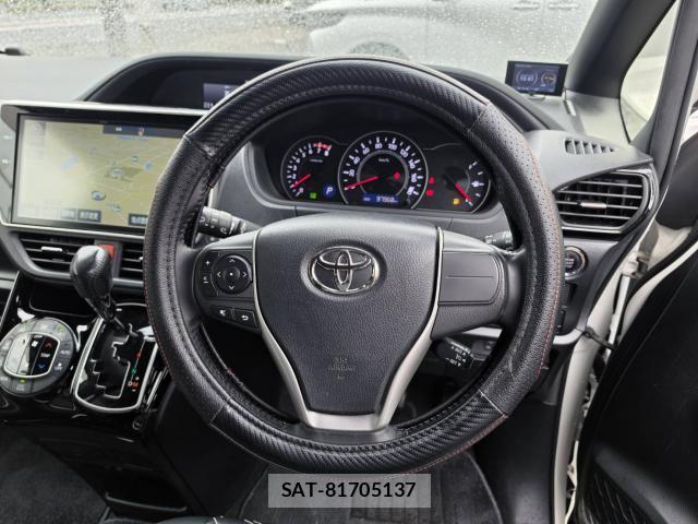Toyota NOAH 2017-09 8815170-15