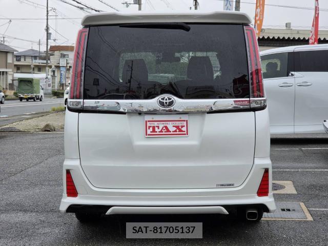 Toyota NOAH 2017-09 8815170-5
