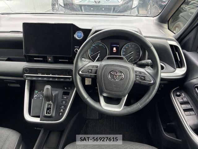 Toyota NOAH 2023-03 8815631-2