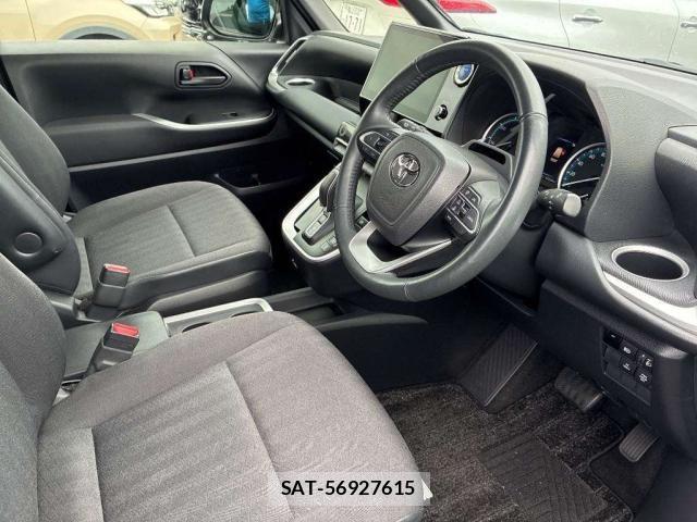 Toyota NOAH 2023-03 8815631-3