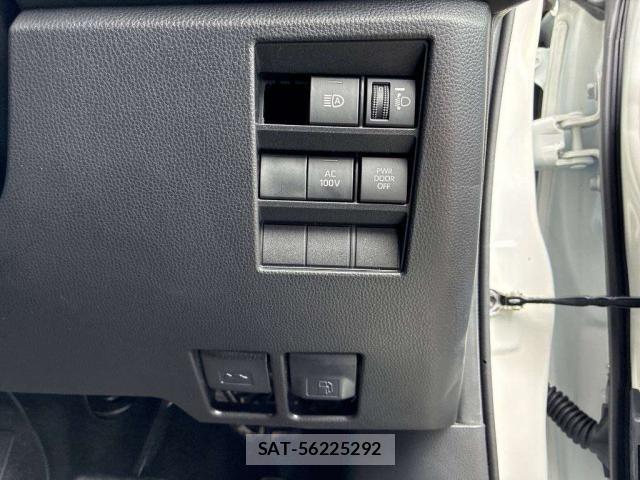 Toyota NOAH 2023-01 8815632-5