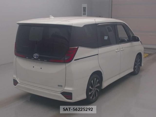 Toyota NOAH 2023-01 8815632-9