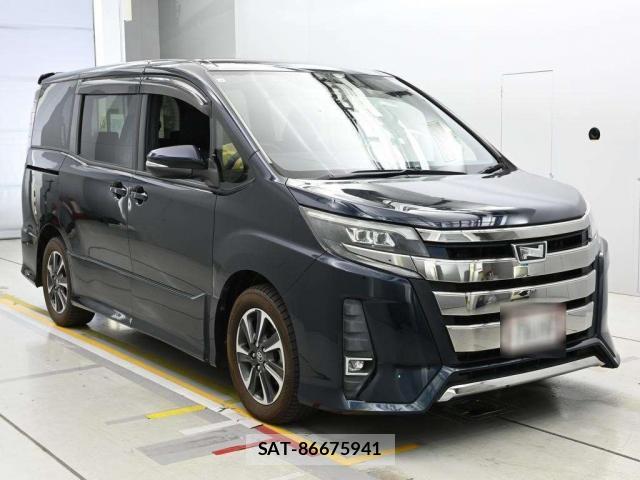 Toyota NOAH 2017-09 8815642-0