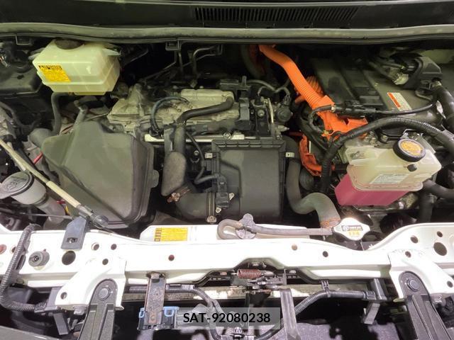 Toyota NOAH 2014-02 8815798-17